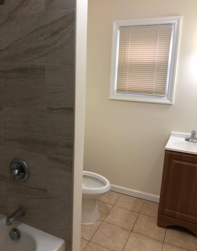 Large And Private 3 Bedroom And 1 Bathroom Apartment Near Newark International Airport Ewr And New York City Eksteriør billede